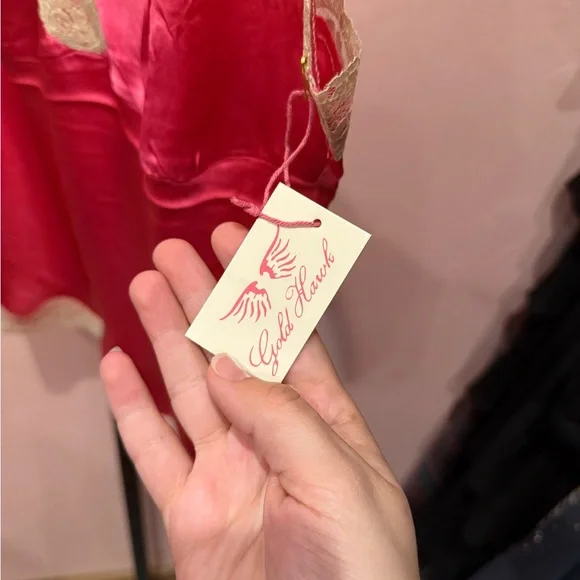 NWT Gold Hawk Azailia Lace Washable Silk Tank Top - Picture 3 of 4